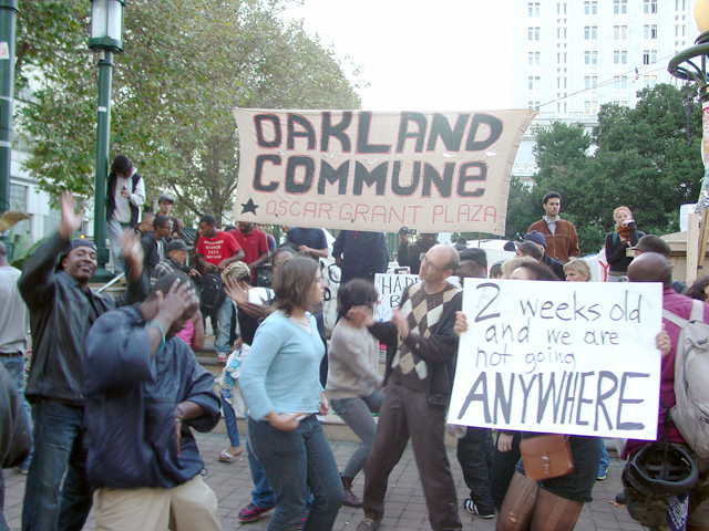 occupyoakland-day015-birthday-102211-17.jpg 