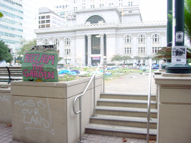 occupyoakland-day016-raid-102511073524.jpg 