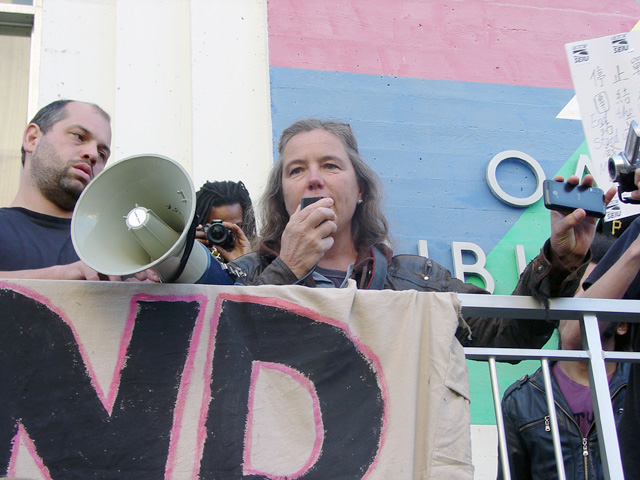 occupyoakland-day016-libraryandmarch-102511170120.jpg 