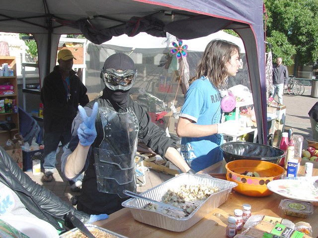 occupyoakland_generalstrike-morning_110211103806.jpg 