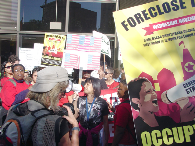 occupyoakland_generalstrike-morning_110211105424.jpg 