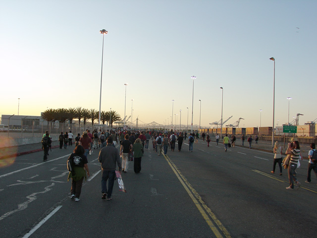 occupyoakland_generalstrike-port_110211174855.jpg 