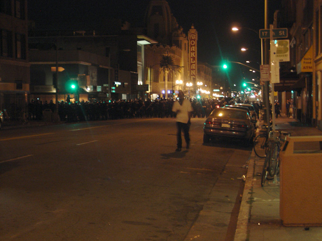 occupyoakland_generalstrike-travelers_110311000058.jpg 