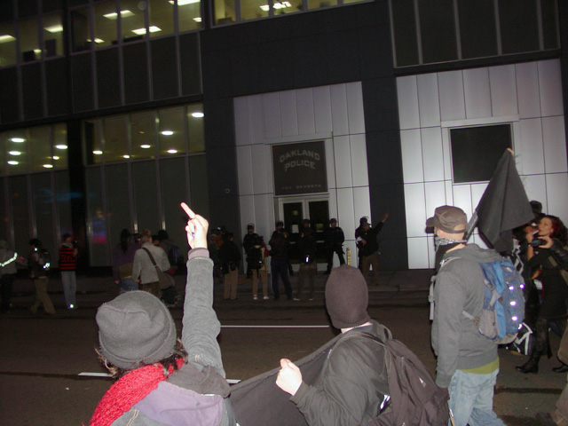 occupyoakland-egyptsolidaritymarch-11121135.jpg 