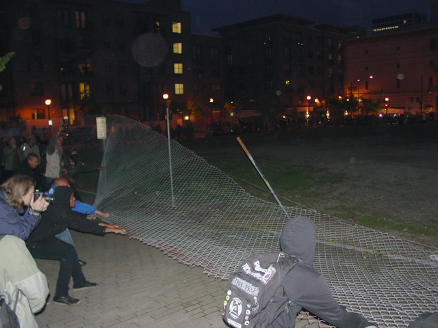 occupyoakland_day041-marchnewpark_111911171024.jpg 