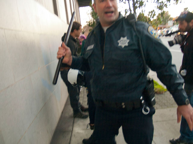 joe-arrested_15_11-30-11.jpg 