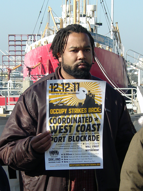 occupyoakland_westcoastportblockade-pressconf_120911-01.jpg 