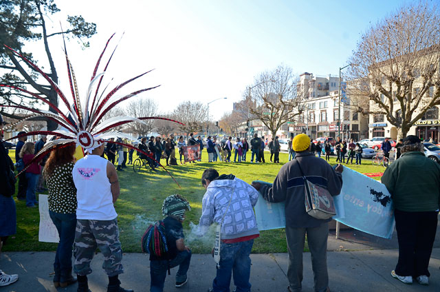 circle-rattlesnake-island-demonstration-december-17-2011.jpg 