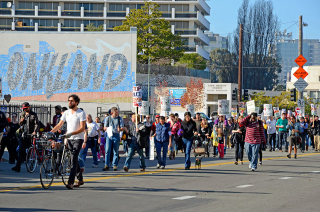 oakland-mural-2-oscar-grant-memorial-january-1-2012.jpg 