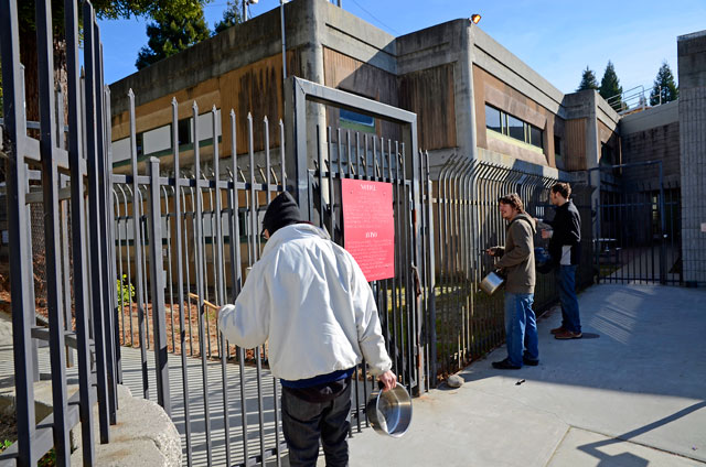 jail-solidarity-occupy-santa-cruz-1-january-18-2012.jpg 