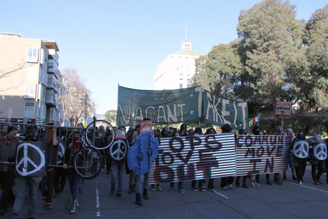 occupyoakland-day111-moveinday_012812151437.jpg 