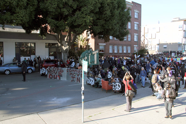 occupyoakland-day111-moveinday_012812151702.jpg 