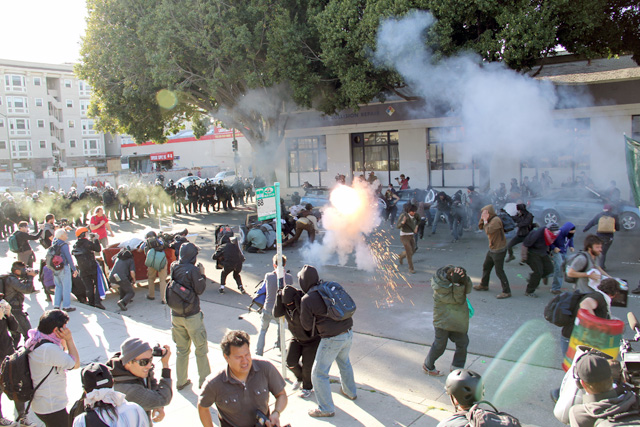 occupyoakland-day111-moveinday_012812152351.jpg 