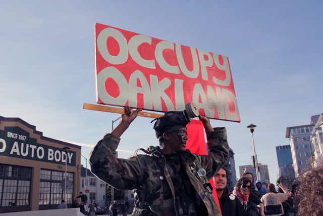 occupyoakland-day111-moveinday_012812152649.jpg 