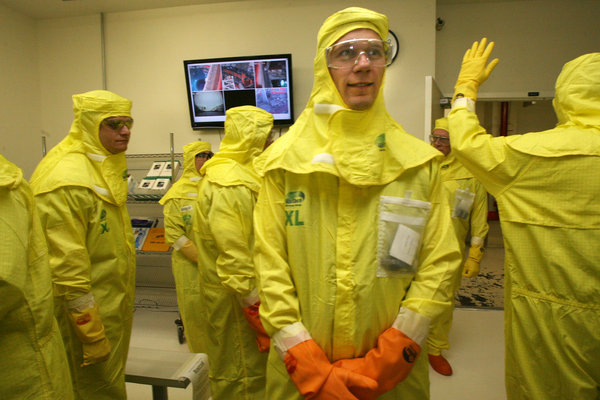 san_onofre_nuclear_workers.jpg 