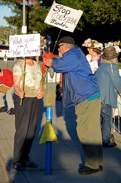 free-bradley-manning-occupy-santa-cruz-5-february-23-2012.jpg 