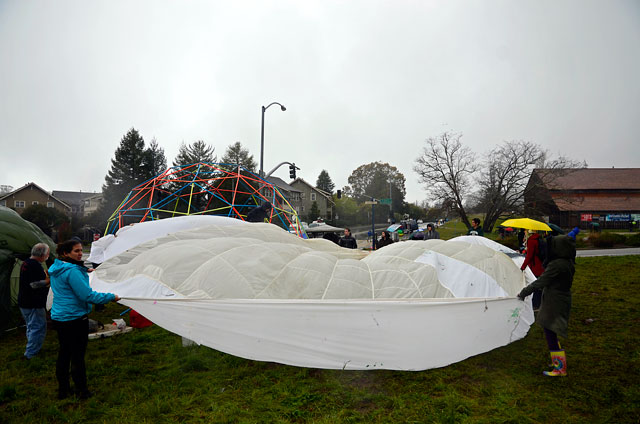 tent-university-ucsc-geodesic-dome-march-1-2012-2.jpg 