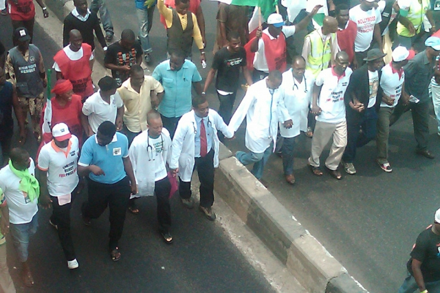 640_nigerian_general_strike_2012_doctors_march.jpg original image ( 1000x667)