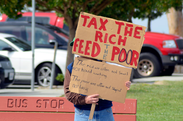 tax-day-occupy-monterey-april15-2012-3.jpg 
