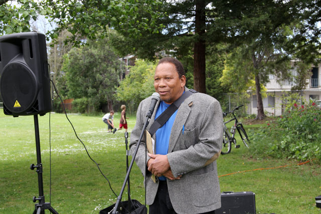 120422_occupythefarm_019.jpg 