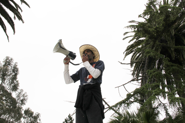 120422_occupythefarm_085.jpg 