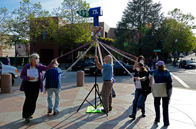 may-pole-may-day-santa-cruz-may-1-2012-14.jpg 