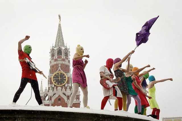 640_pussy-riot.jpg original image ( 800x533)