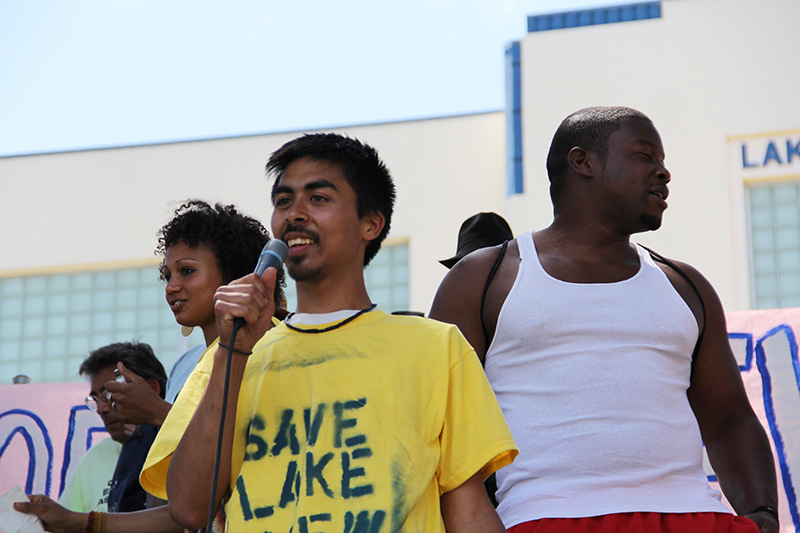 lakeview-sit-in_20120616_037.jpg 