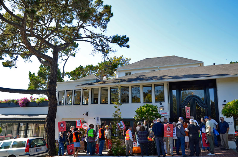 pine-inn-carmel-hotel-protest-june-20-2012-5.jpg 