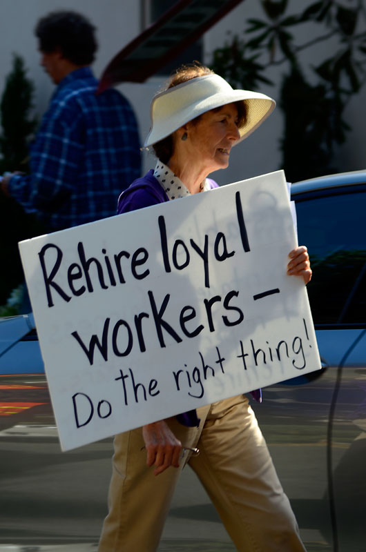 rehire-loyal-workers-la-playa-carmel-july-6-2012-14.jpg 