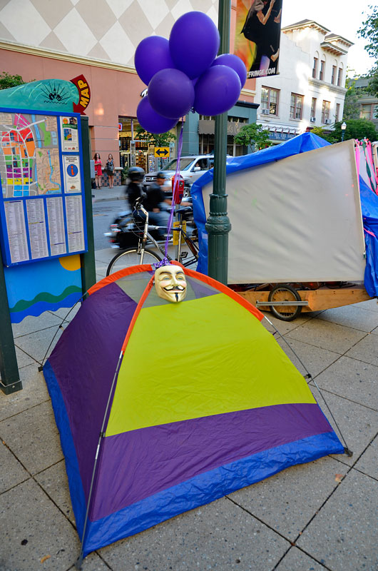 tent-mob-occupy-santa-cruz-july-6-2012-3.jpg 