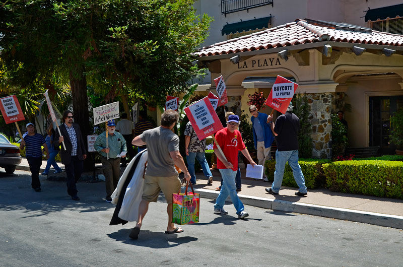 la-playa-carmel-hotel-siege-july-20-2012-7.jpg 