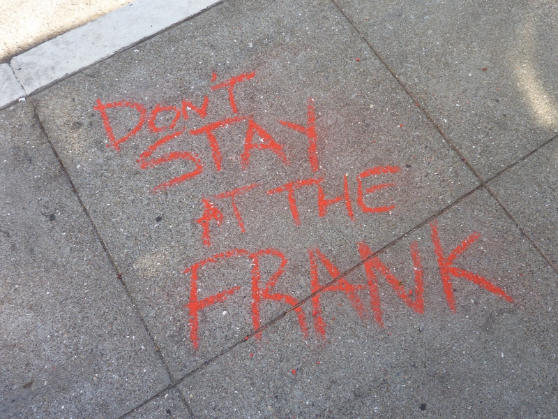800_don_t_stay_at_the_frank__1.jpg 