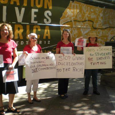 teachers_protest_arne_duncan_sacramento.jpg 