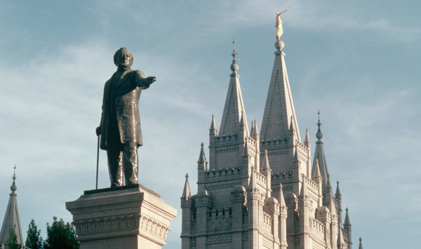 19mormon-articlelarge.jpg 