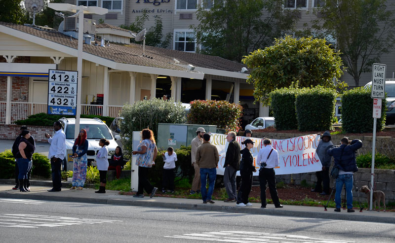 derrick-gaines-press-conference-south-san-francisco-october-30-2012-3.jpg 