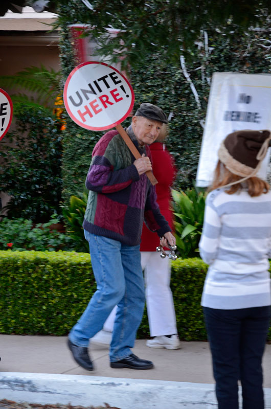 jingle-bells-holiday-rally-la-playa-carmel-december-20-2012-3.jpg 