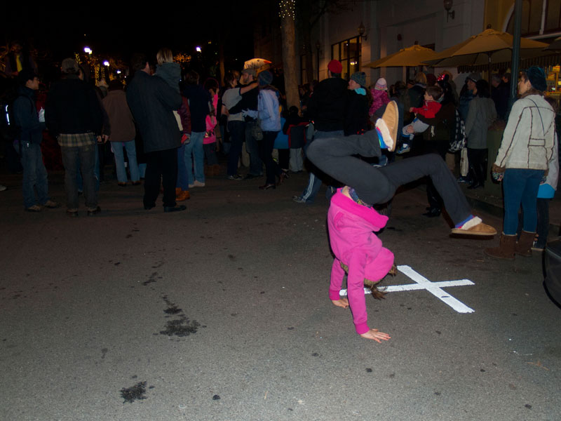 handstand_12-31-12.jpg 