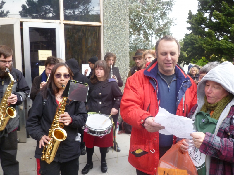 800_ccsf_musicians_at_aft2121_protest1-11-13.jpg 
