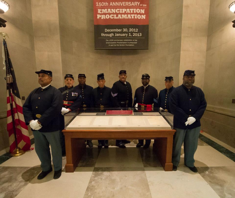 800_emancipation_proclamation_on_display.jpg original image ( 960x812)