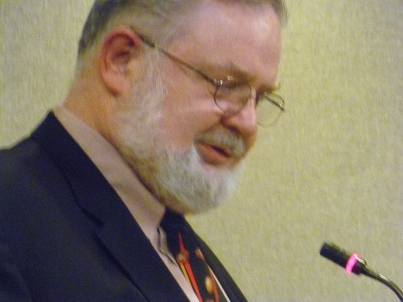 800_kelley__dennis_uesf_pres.jpg original image ( 4320x3240)