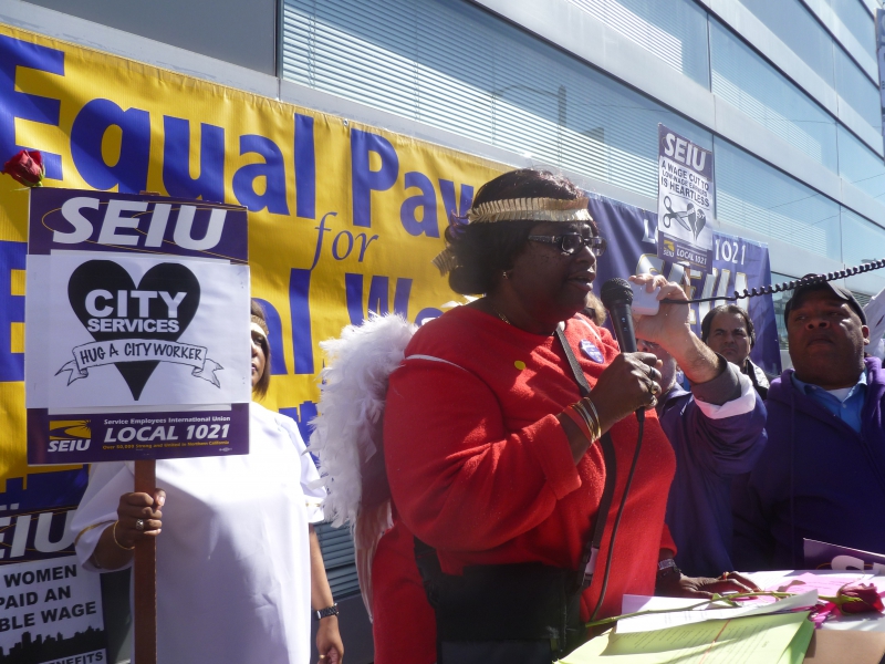 800_seiu1021_barros_at_rally2-14-13.jpg 