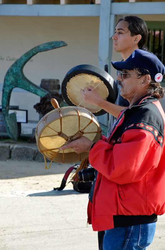 idle-no-more-flash-mob-isaac-orozco-monterey-february-17-2013-14.jpg 