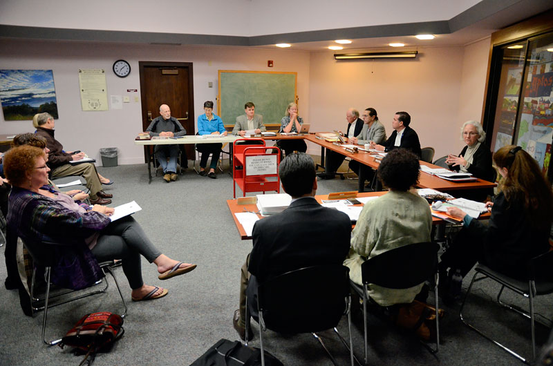 library-board-sleeping-ban-santa-cruz-aptos-branch-march-4-2013-8.jpg 