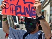 200_no-xl-pipeline-idle-no-more-hollister-april-27-2013-15.jpg original image ( 530x800)
