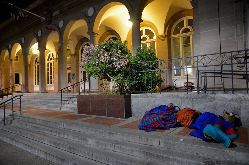 sleep-protest-santa-cruz-post-office-april-21-2013-3.jpg 