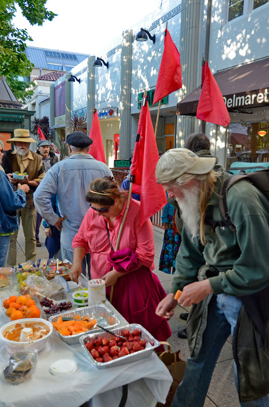 food-not-bombs-may-day-immigration-reform-santa-cruz-2013-17.jpg 