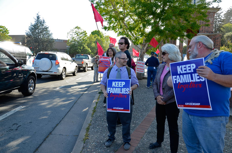 may-day-immigration-reform-santa-cruz-2013-2.jpg 