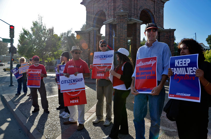 may-day-immigration-reform-santa-cruz-2013-5.jpg 