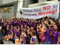 200_2013-philippines-international-womens-day.jpg original image ( 434x337)